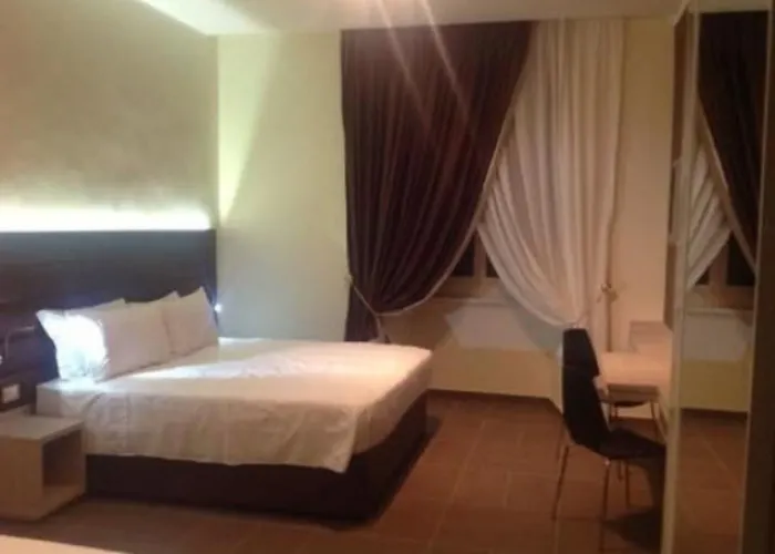 Hotel California Roma